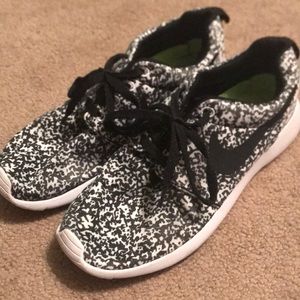 Nike Roshe sneakers